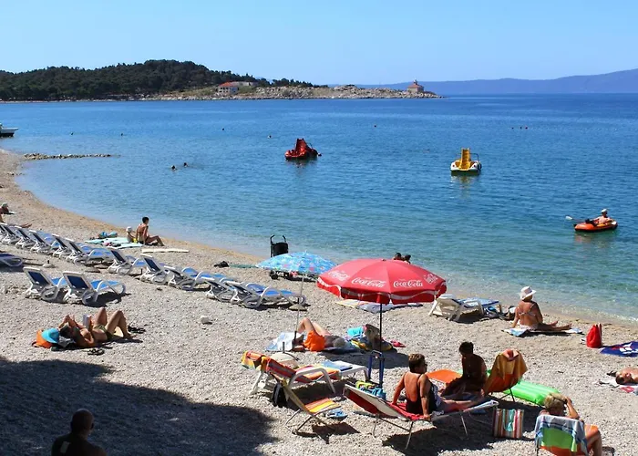 With A Parking Space - 6778 3*