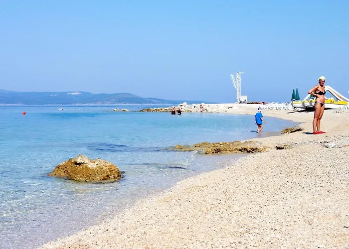 With A Parking Space - 6778 3*